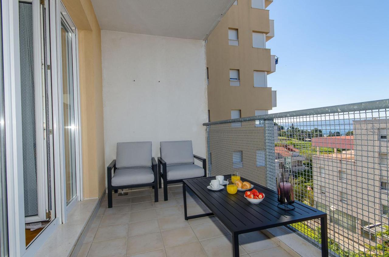 Spacious Apartment Smile With Terrace And Secure Garage Split Exterior photo